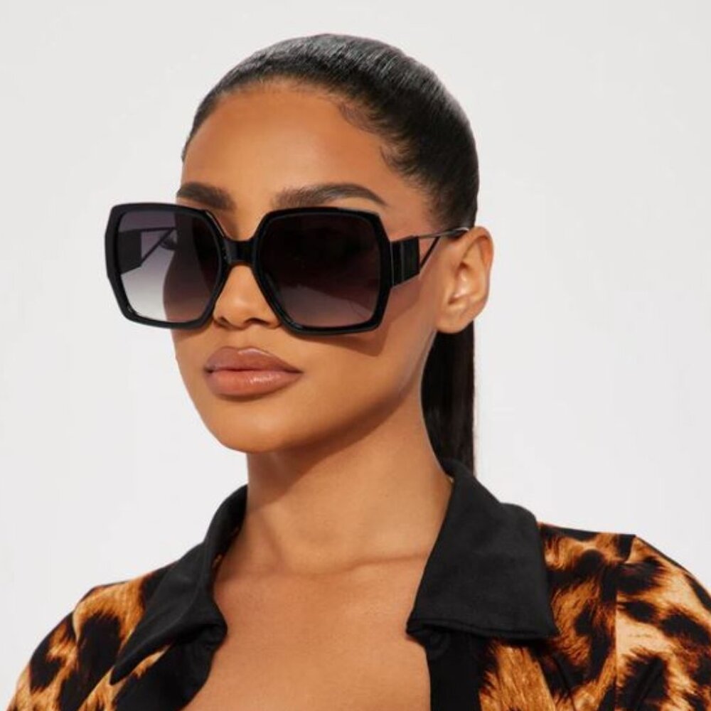 Oversized Gradient Sunglasses
